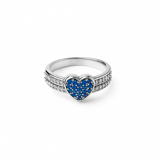 Anello in argento con cuore di zirconi