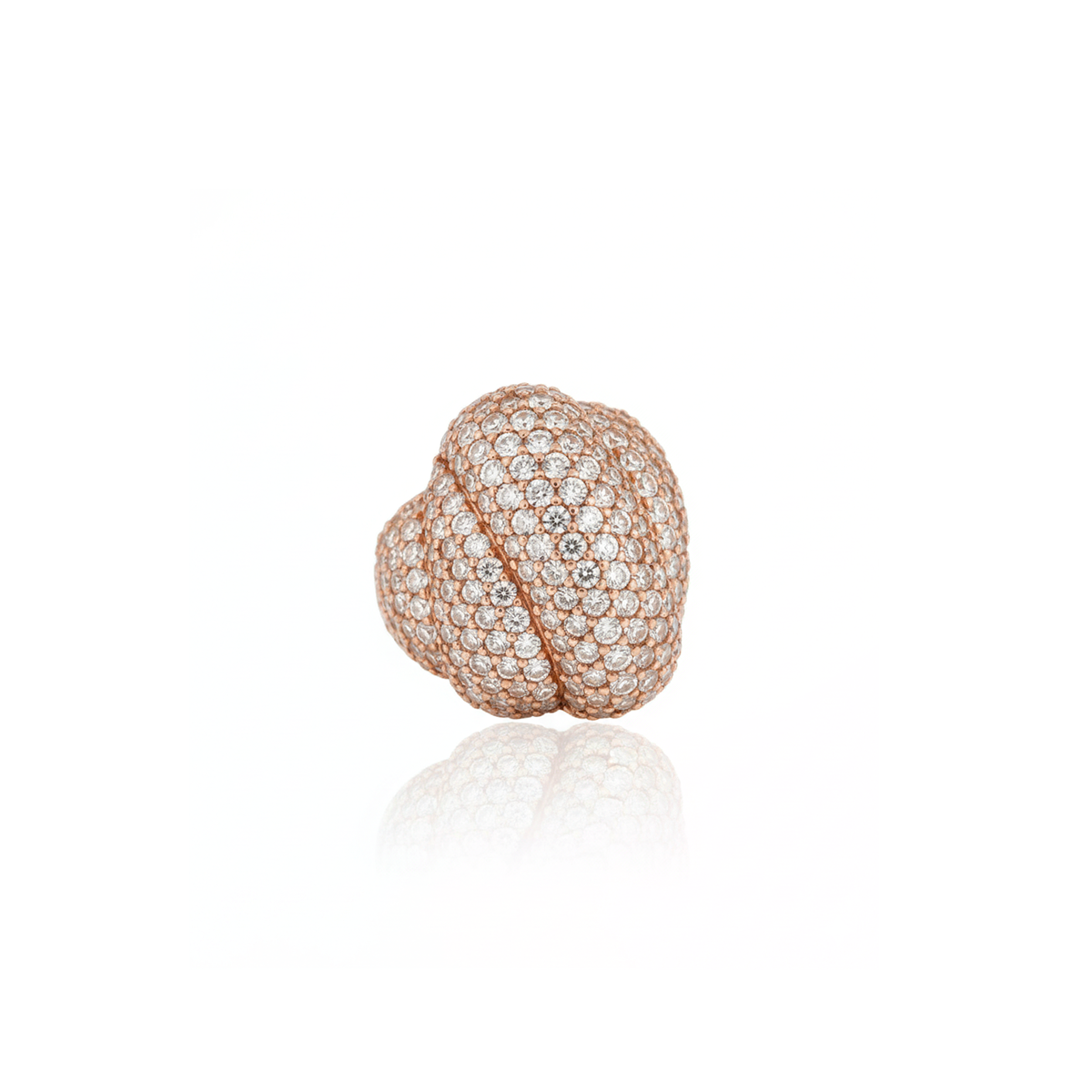 Anello in argento con pavé di zirconi a rilievo