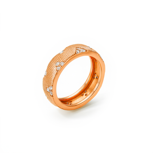 Anello in argento con incisioni e zirconi