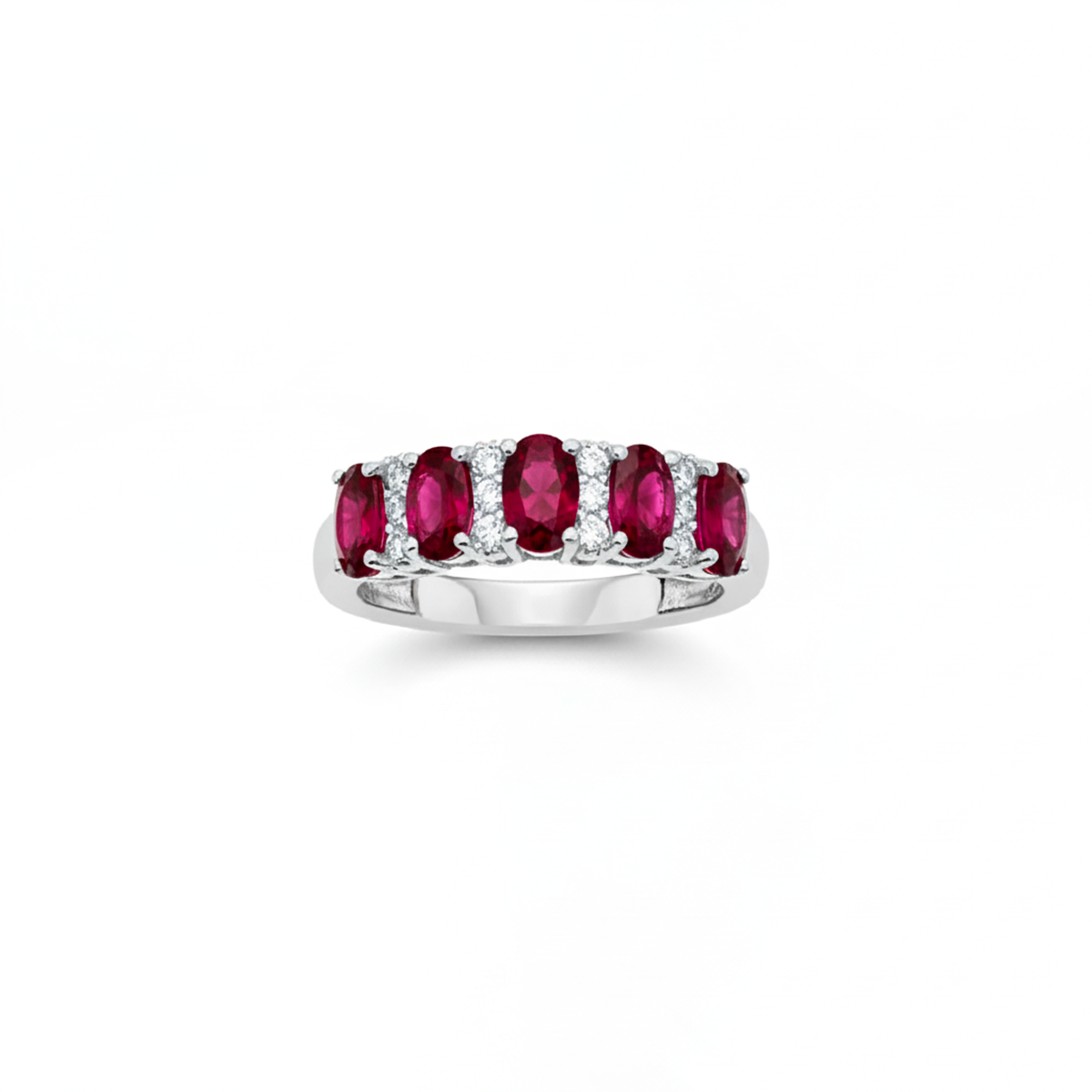 Anello in argento con pietre ovali taglio brillante