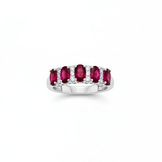 Anello in argento con pietre ovali taglio brillante
